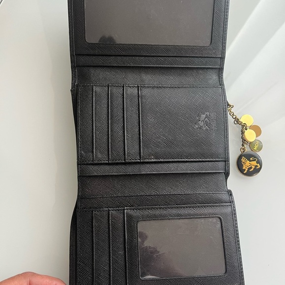 MCM BLACK LEATHER TRIFOLD WALLET - Picture 8 of 16